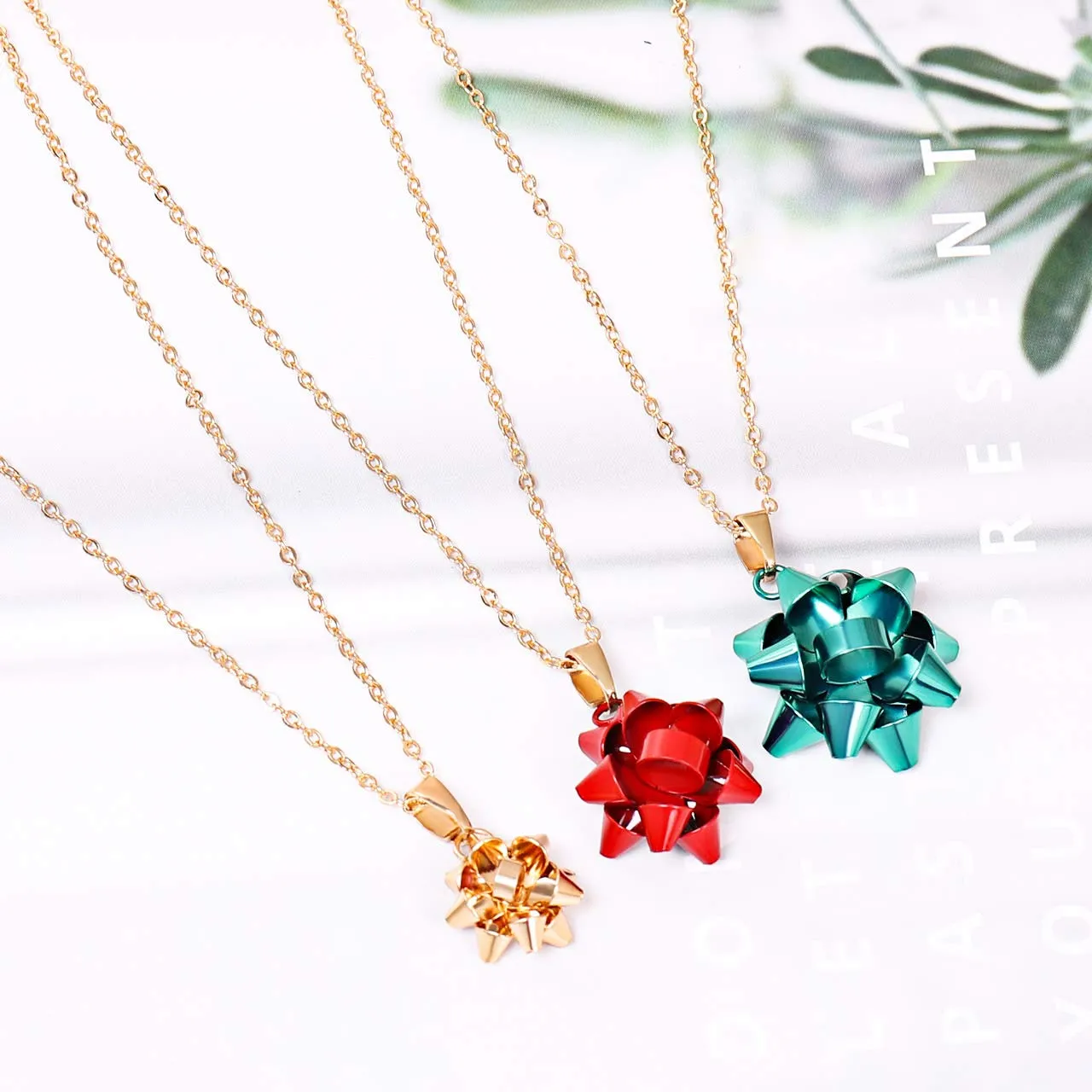 ALEXY 3PCS Christmas Necklaces X-Mas Gift Bow Pendant Necklaces Set Delicate Layered Chain Necklaces Party Gift for Women Girls Multicolor