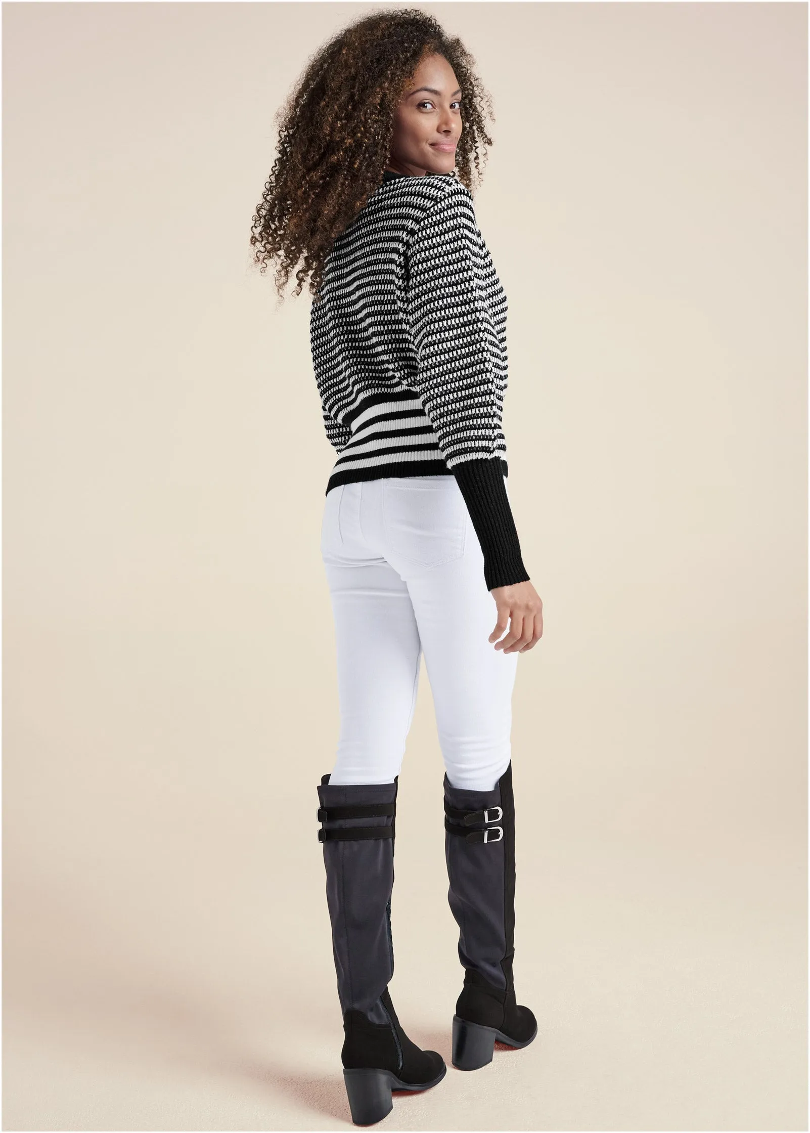 Cropped Stripe V-Neck Sweater  - Black & White