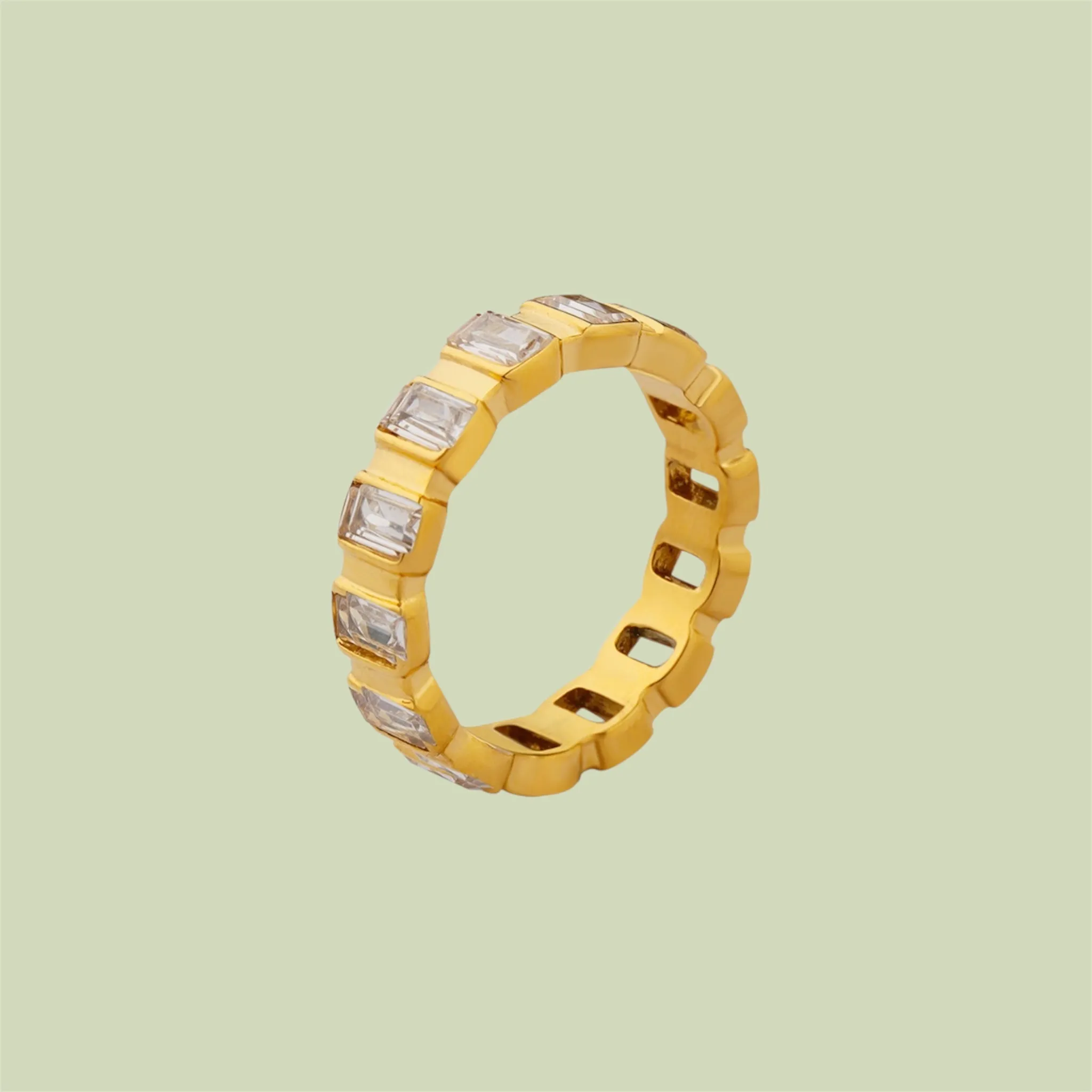 Elegant 18K Gold-Plated Eternity Ring with Cubic Zirconia – Timeless Sophistication for Any Occasion