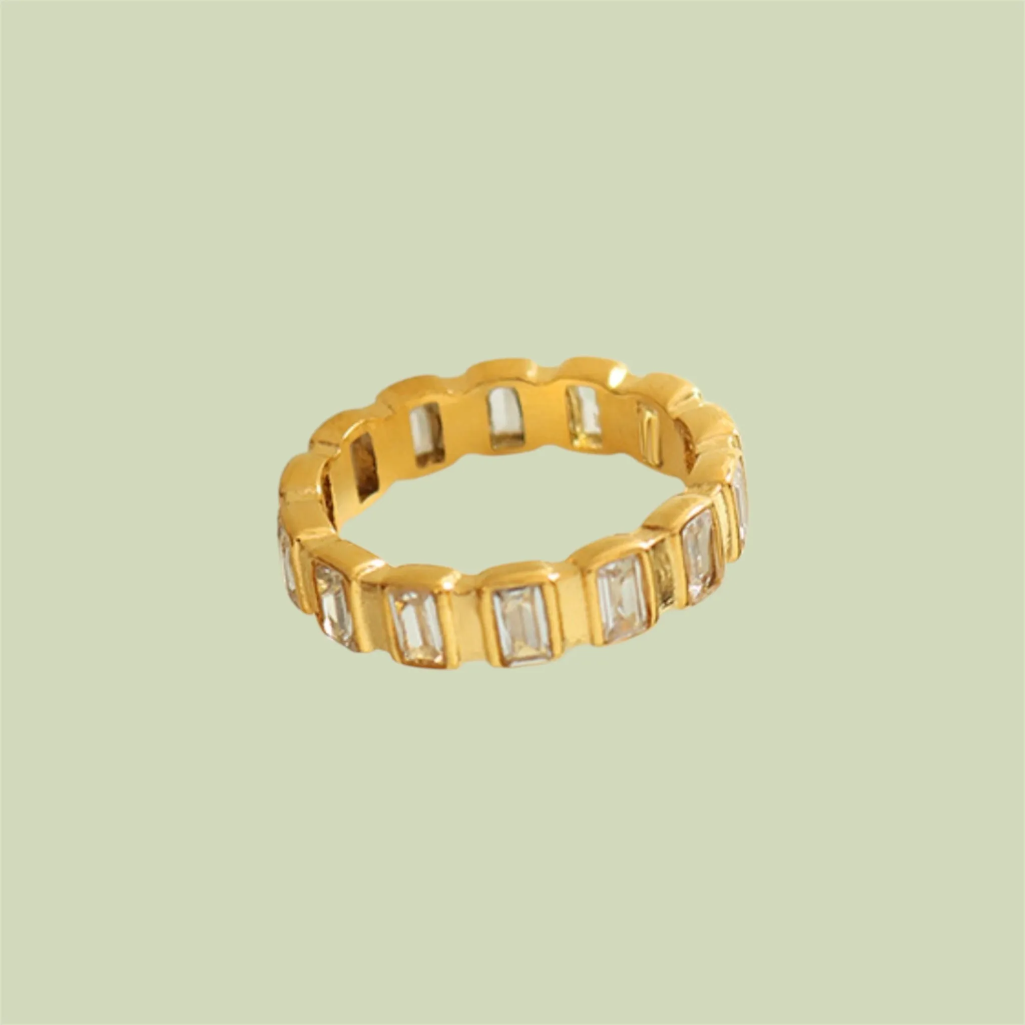 Elegant 18K Gold-Plated Eternity Ring with Cubic Zirconia – Timeless Sophistication for Any Occasion