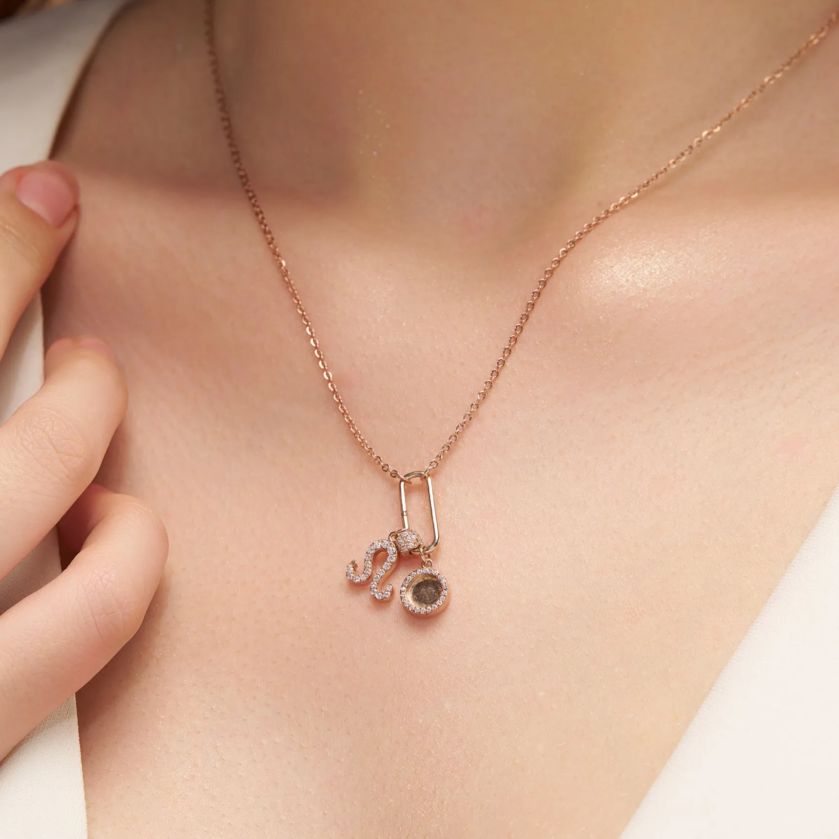 Elegant Crystal Necklace