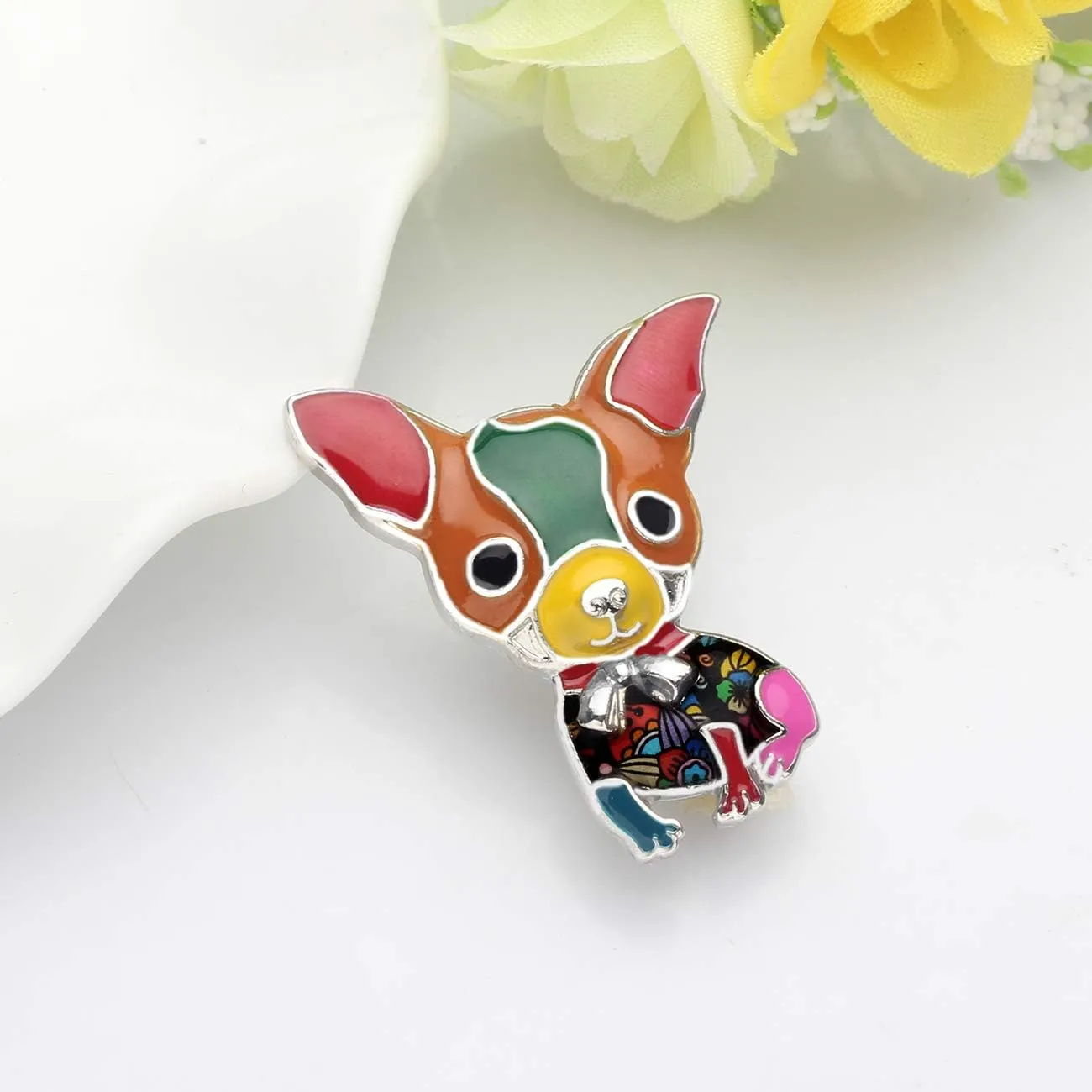 Enamel Zinc Alloy Cute Chihuahua Brooches Pins Puppy Jewelry for Pets Lovers Women Girls Charms Party Gifts Ornament