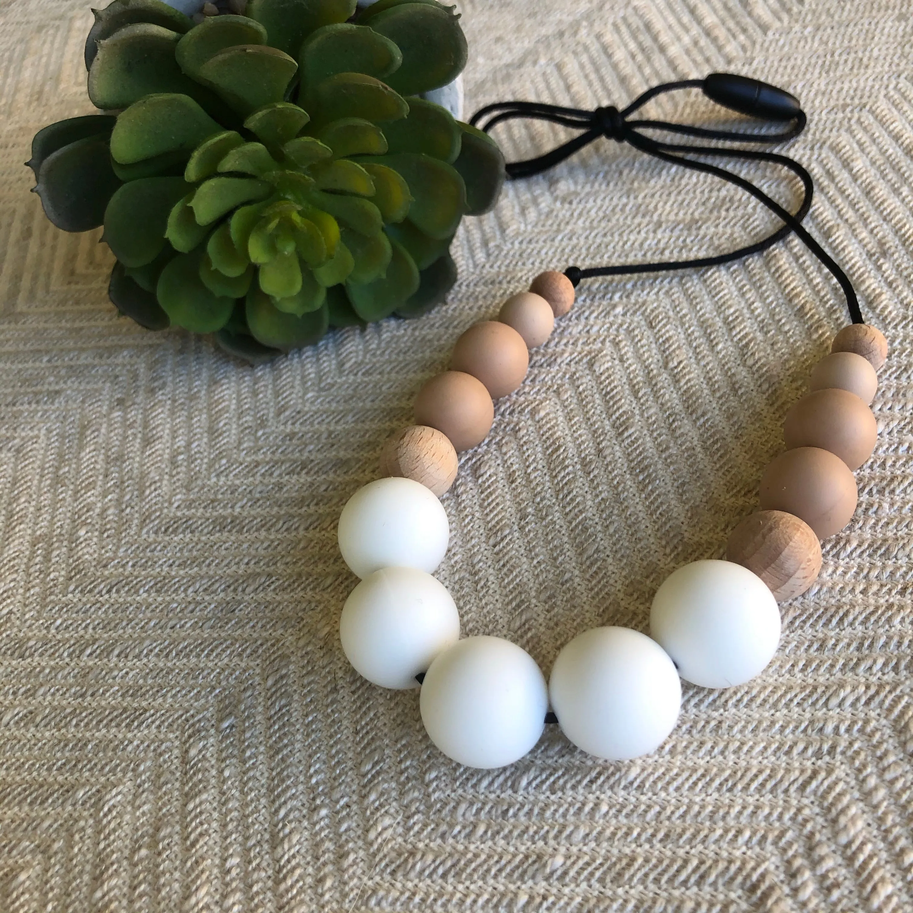 Indi Nursing Necklace