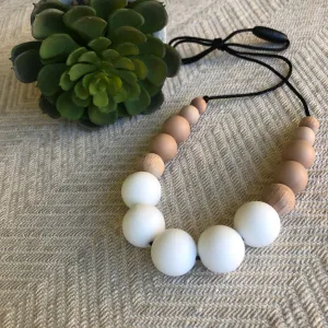 Indi Nursing Necklace