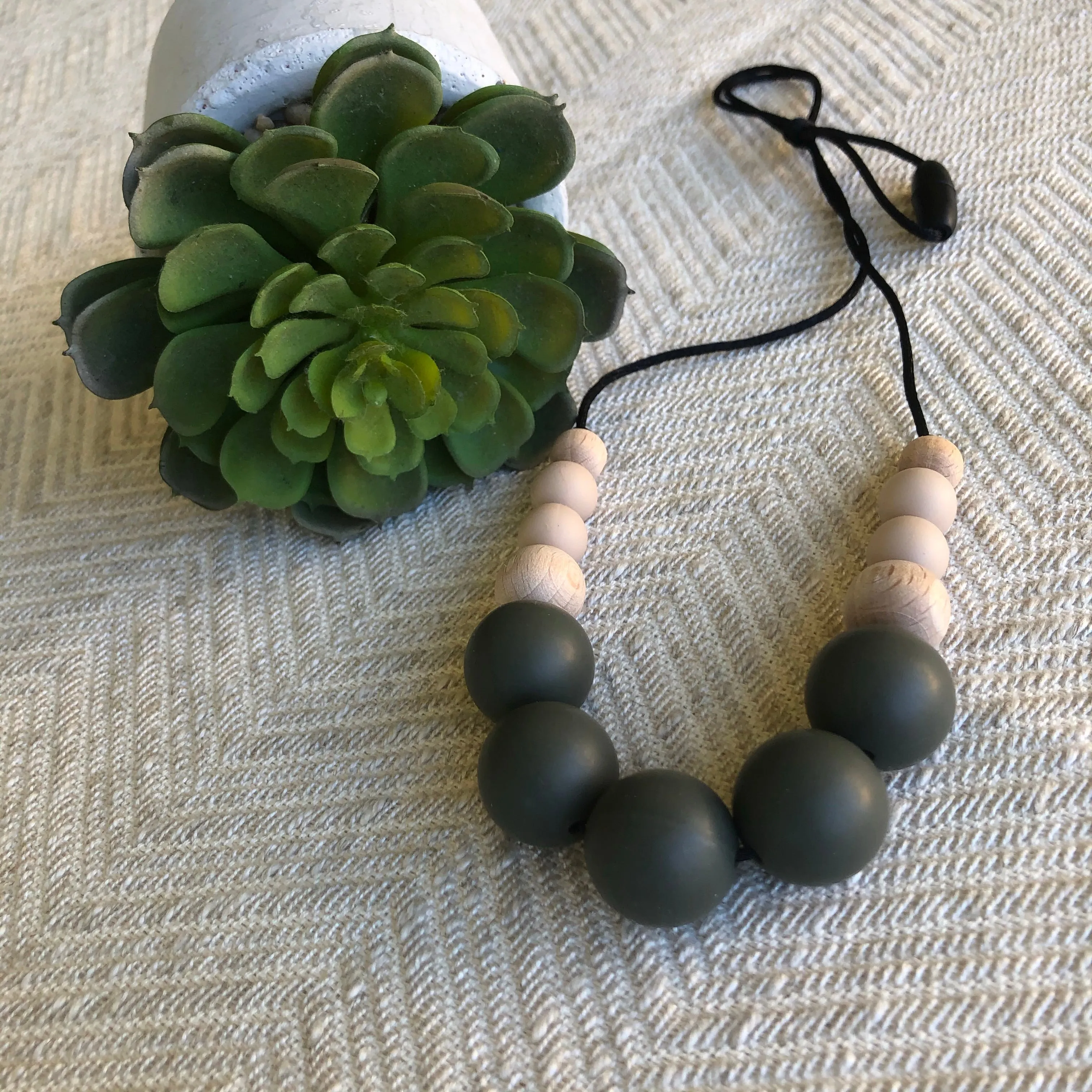 Indi Nursing Necklace