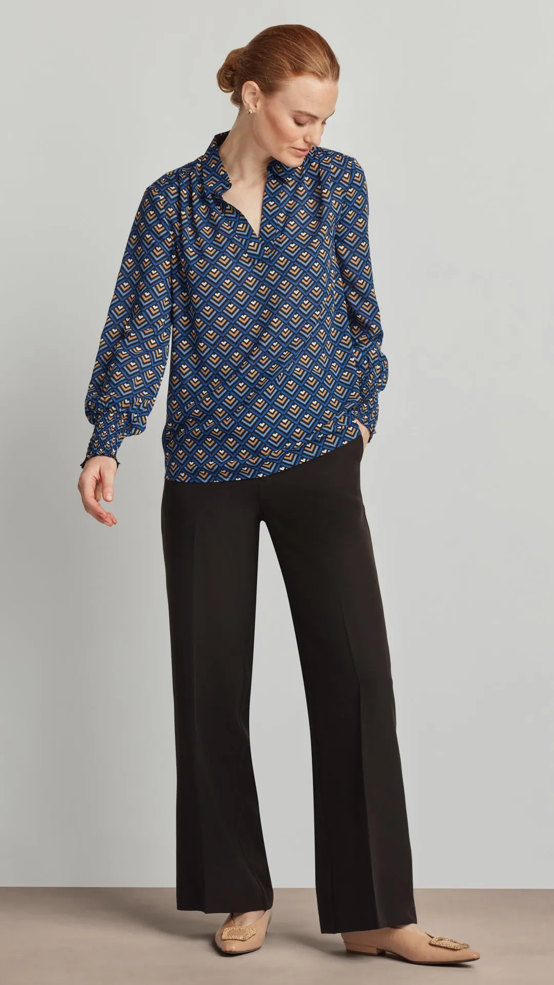 LONG SLEEVE TOP WITH SMOCKED CUFFS