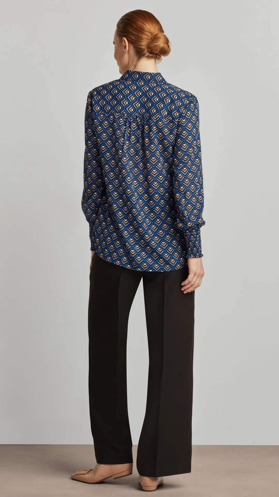 LONG SLEEVE TOP WITH SMOCKED CUFFS