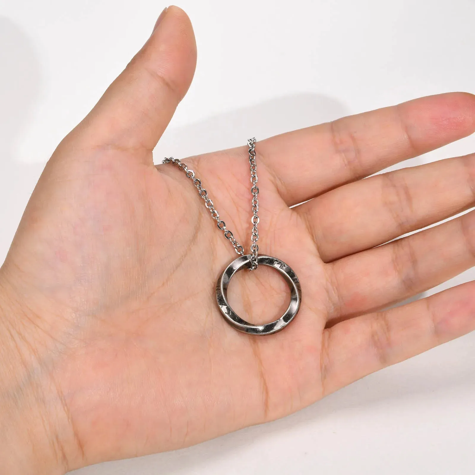 New Stylish Norse Viking Necklaces for Men