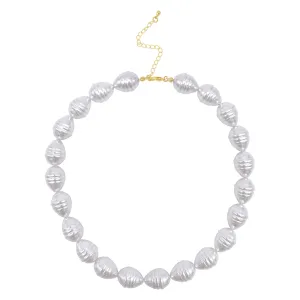 Oversized Baroque Pearl Necklace gold