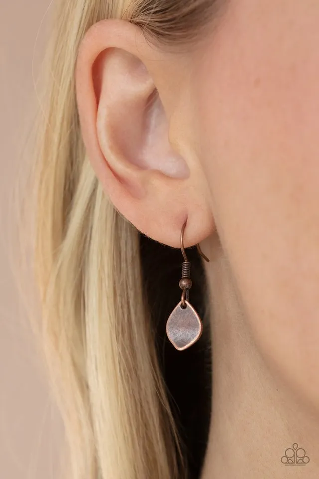 Paparazzi Necklace ~ Dainty DISCovery - Copper