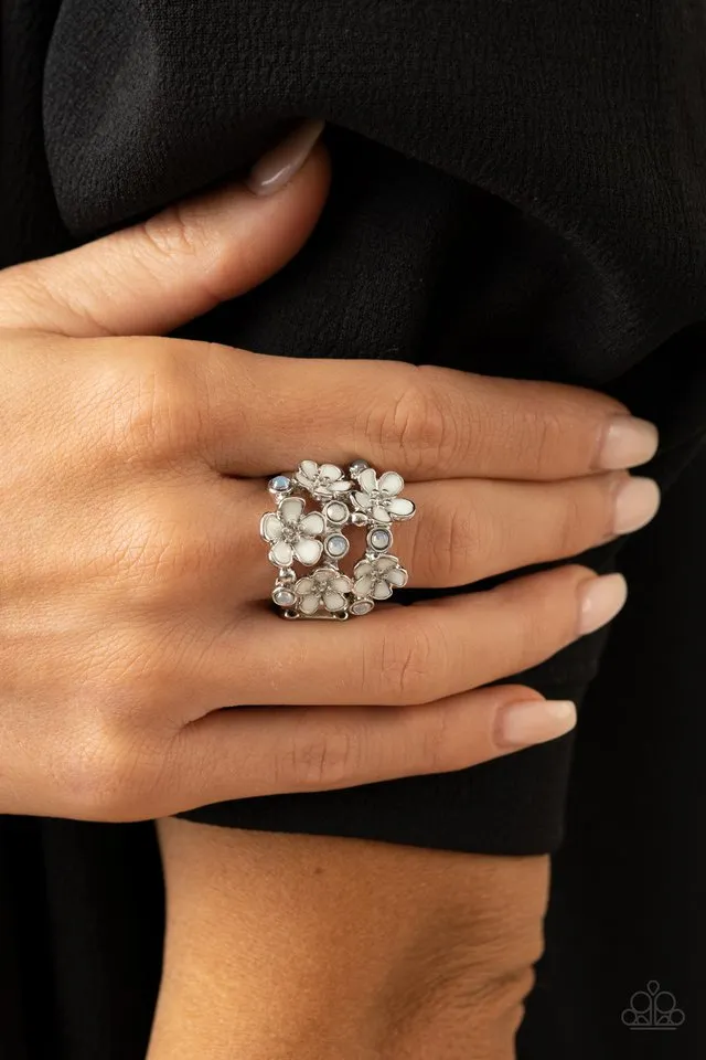 Paparazzi Ring ~ Blooming Banquet - White
