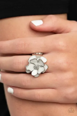 Paparazzi Ring ~ Hibiscus Holiday - White