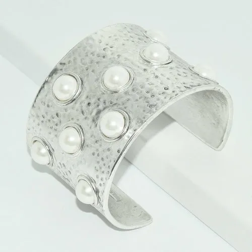 Pearl cuff