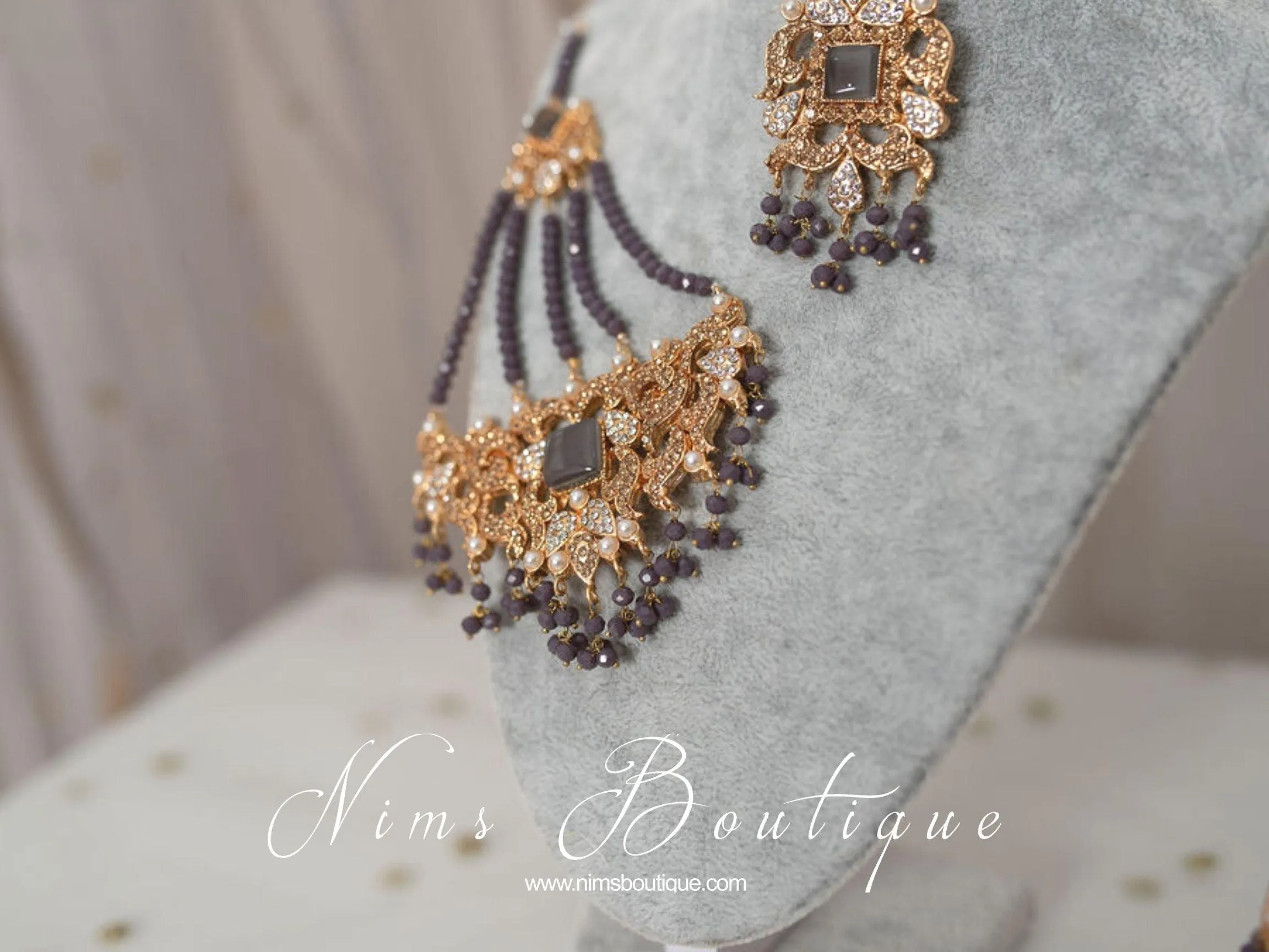 Ridhi Dark Grey Earrings, Tikka & Passa Set