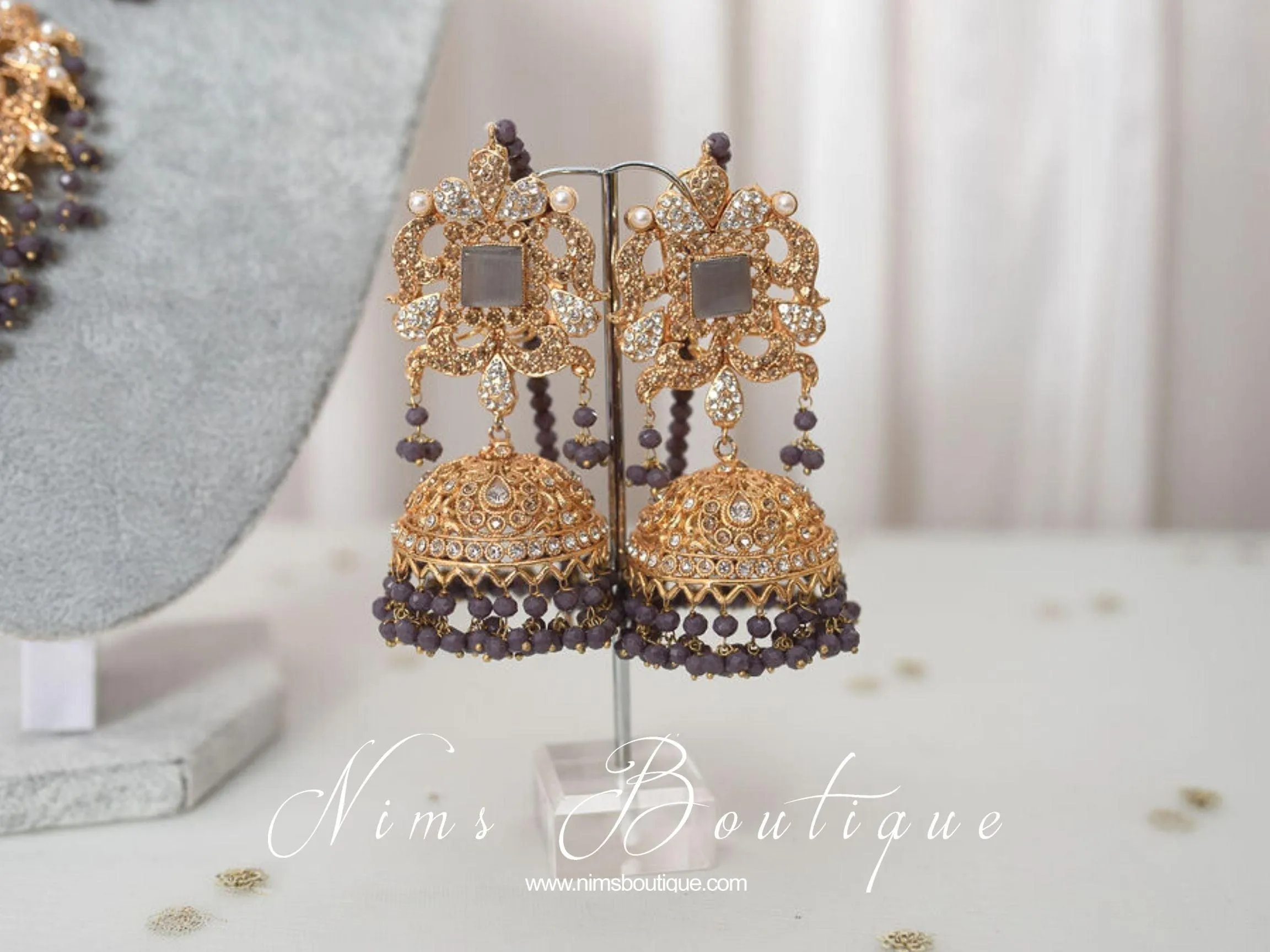 Ridhi Dark Grey Earrings, Tikka & Passa Set