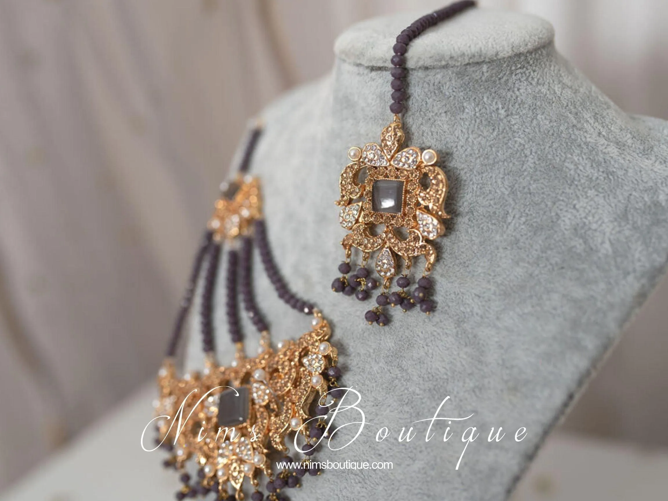 Ridhi Dark Grey Earrings, Tikka & Passa Set