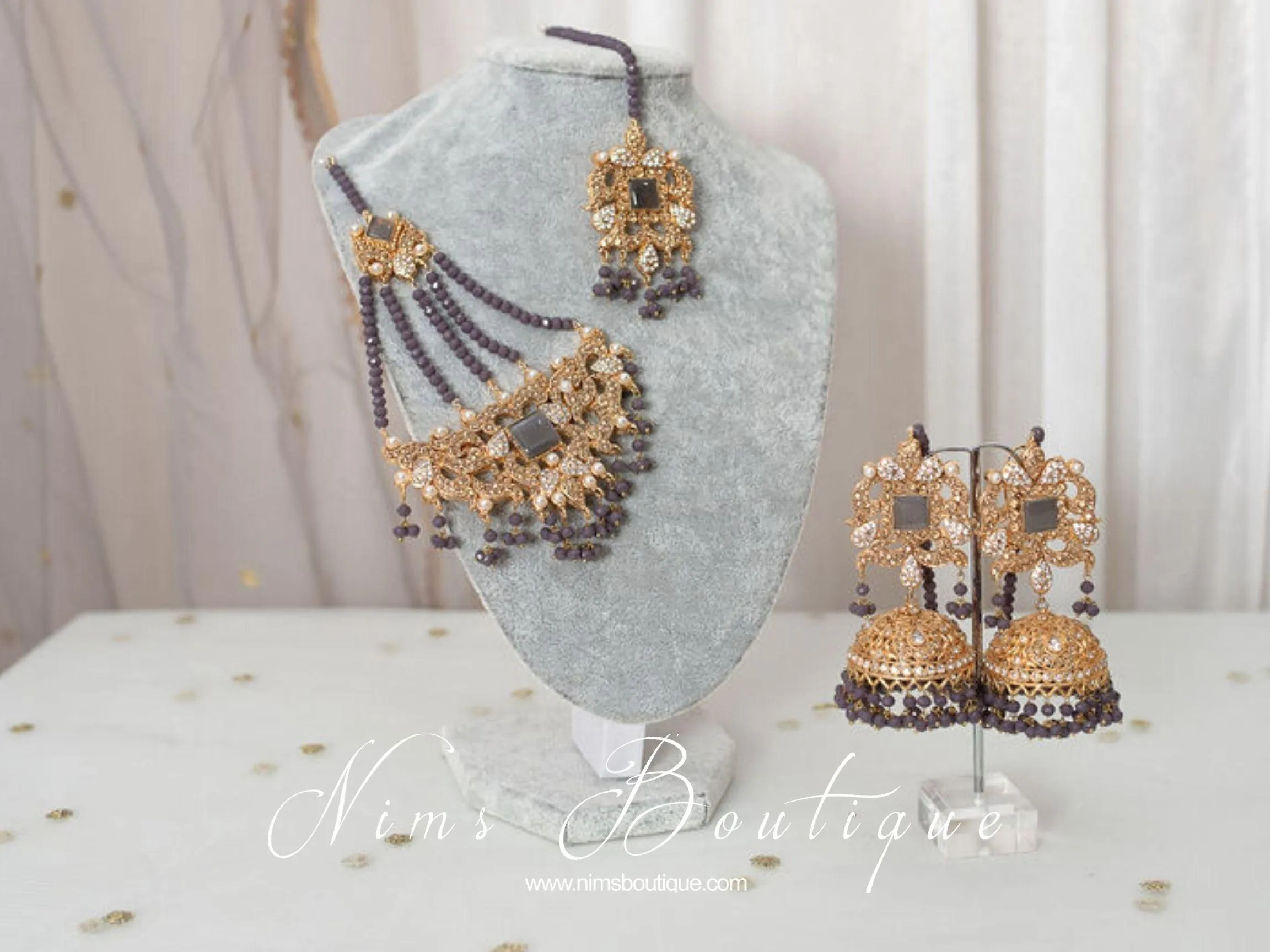 Ridhi Dark Grey Earrings, Tikka & Passa Set