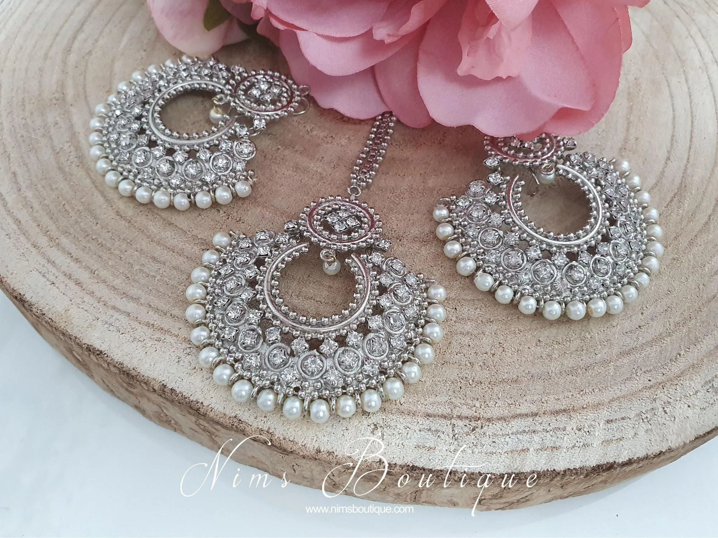 Royal Silver & Pearl Chand Tikka Set (6cm)