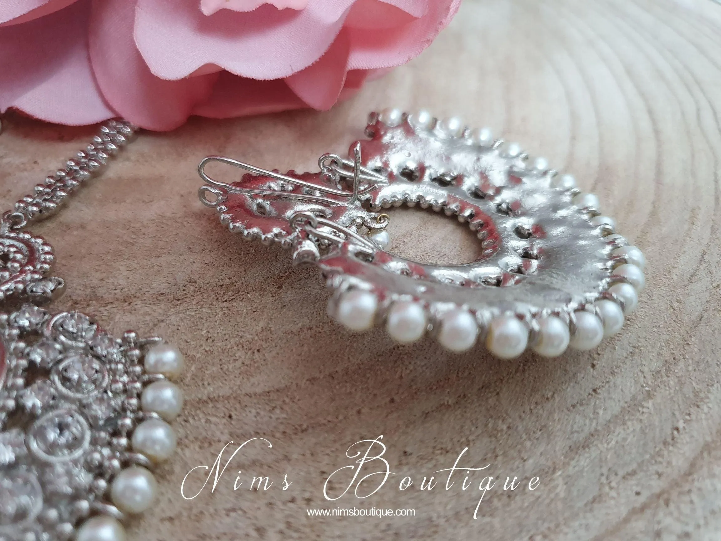 Royal Silver & Pearl Chand Tikka Set (6cm)