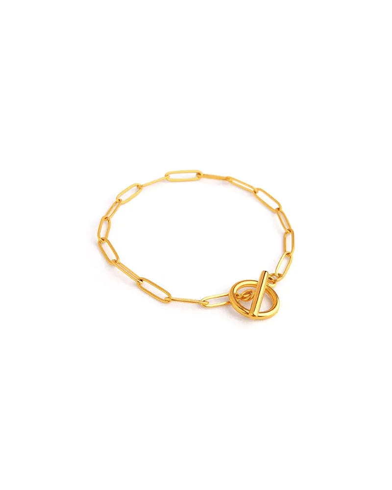 Saffron Round Clasp Bracelet - Gold