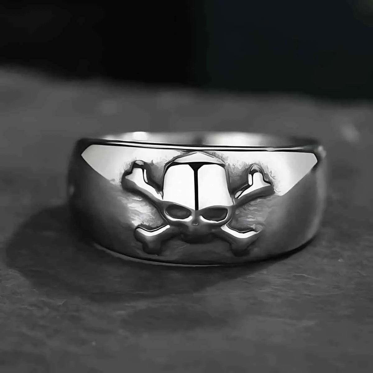 Skull and Crossbones Ring