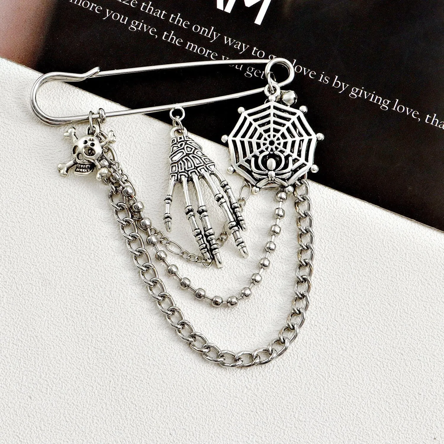 Vintage Silver Brooch Pins for Women Punk Skull Snake Star Cross Tassel Chain Safety Pin Brooches Sweater Shawl Collar Coat Clips